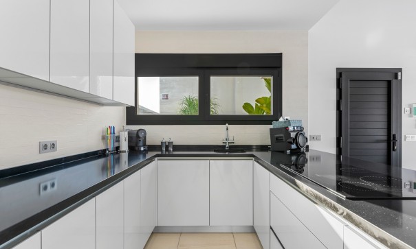 Sprzedaż - Willa wolnostojąca -
Benijofar