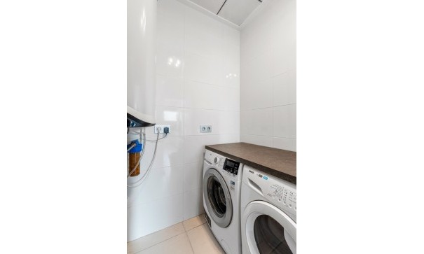 Sprzedaż - Willa wolnostojąca -
Benijofar