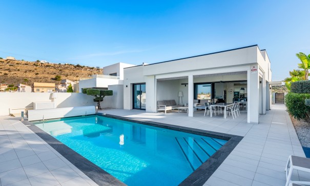 Sprzedaż - Willa wolnostojąca -
Benijofar