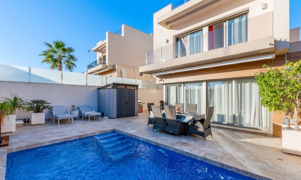 Sale - Detached Villa -
Orihuela Costa - Villamartín