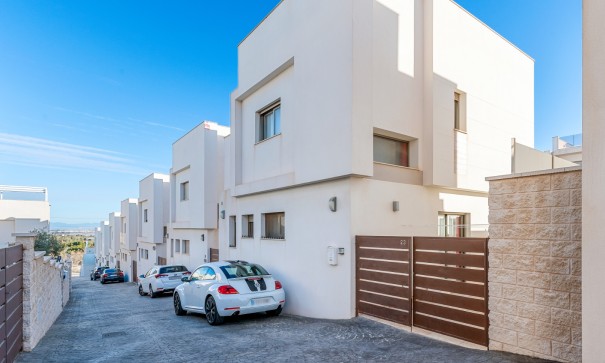 Sale - Detached Villa -
Orihuela Costa - Villamartín