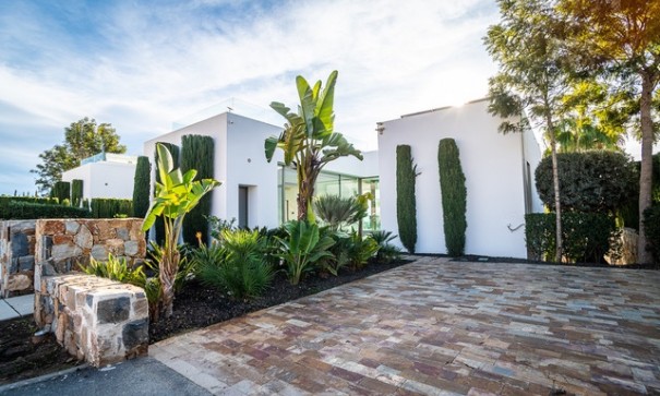 Venta - Chalet Independiente -
Orihuela - Las Colinas Golf