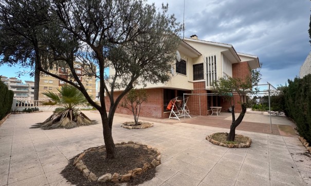 Herverkoop - Vrijstaande Villa -
Orihuela Costa - La Zenia