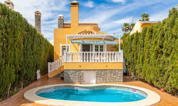 Återförsäljning - Fristående villa -
Orihuela Costa - Cabo Roig