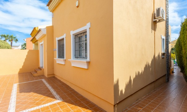 Återförsäljning - Fristående villa -
Orihuela Costa - Cabo Roig