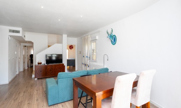 Återförsäljning - Fristående villa -
Orihuela Costa - Cabo Roig