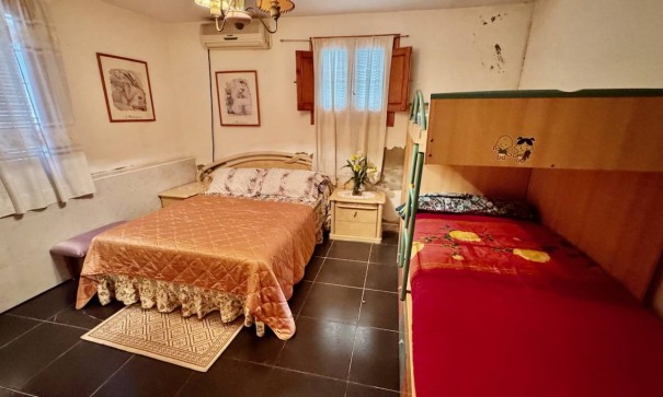 Resale - Freistehende Villa -
Guardamar del Segura