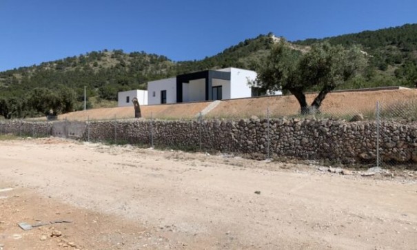 Återförsäljning - Fristående villa -
Hondón de las Nieves