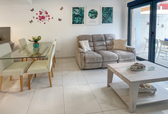 Revente - Maison de ville -
Bigastro