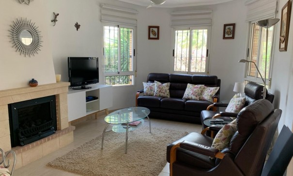 Sale - Detached Villa -
Guardamar del Segura - Guardamar - El Raso