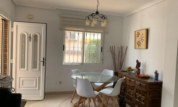 Sale - Detached Villa -
Guardamar del Segura - Guardamar - El Raso