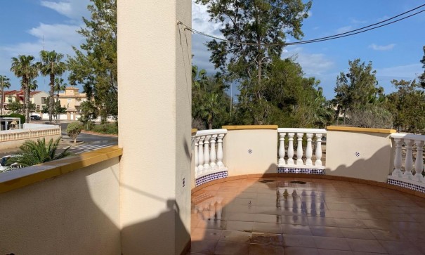 Sale - Detached Villa -
Guardamar del Segura - Guardamar - El Raso