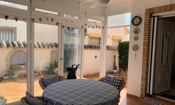 Sale - Detached Villa -
Guardamar del Segura - Guardamar - El Raso