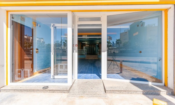 Revente - Commercial -
Orihuela Costa - La Regia