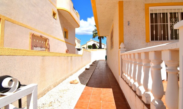 Sale - Town house -
Orihuela Costa - Playa Flamenca