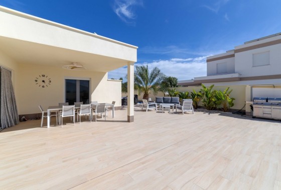 Herverkoop - Vrijstaande Villa -
Torrevieja - Torreta Florida