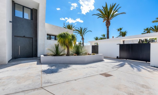 Sale - Detached Villa -
Orihuela Costa - Cabo Roig