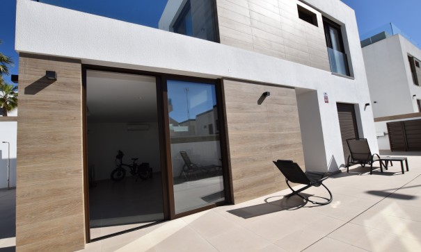 Revente - Villa Individuelle -
Benijofar