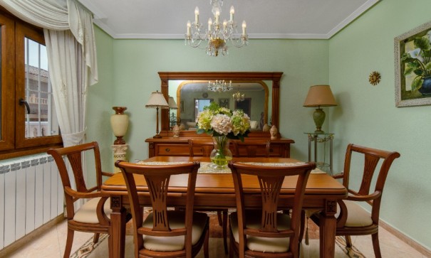 Sale - Detached Villa -
Torrevieja - Los altos