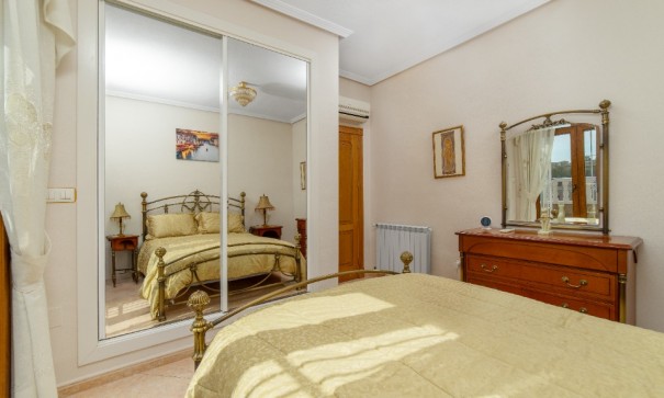 Sale - Detached Villa -
Torrevieja - Los altos