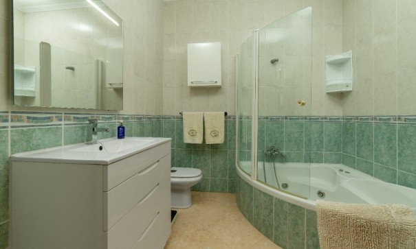 Sale - Detached Villa -
Torrevieja - Los altos