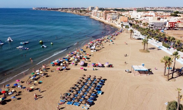 Sale - Detached Villa -
Torrevieja - Los altos