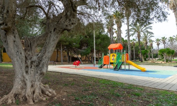 Sale - Detached Villa -
Torrevieja - Los altos