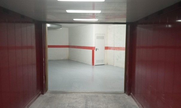 Sale - Garage -
Torrevieja - La Mata