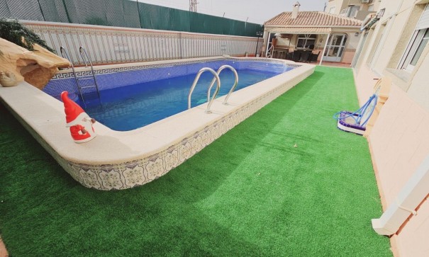 Revente - Villa Individuelle -
Torrevieja - La Siesta - El Salado - Torreta