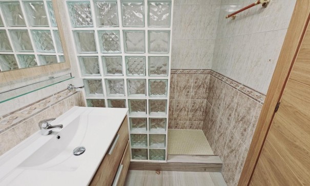 Revente - Villa Individuelle -
Torrevieja - La Siesta - El Salado - Torreta