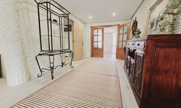 Revente - Villa Individuelle -
Torrevieja - La Siesta - El Salado - Torreta