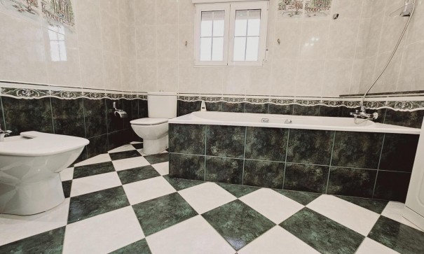 Revente - Villa Individuelle -
Torrevieja - La Siesta - El Salado - Torreta