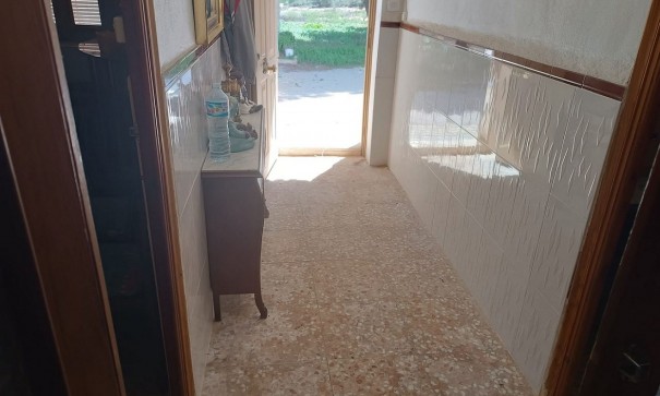 Videresalg - Finca landejendom -
Yecla