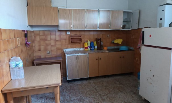 Videresalg - Finca landejendom -
Yecla