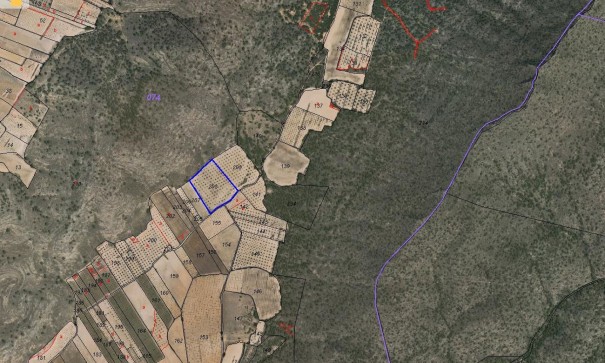 Revente - Parcelle Terrain -
Yecla