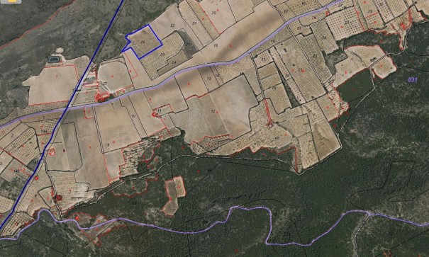 Återförsäljning - Vomt Mark -
Yecla