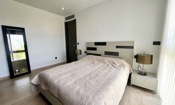 Återförsäljning - Fristående villa -
Villamartín