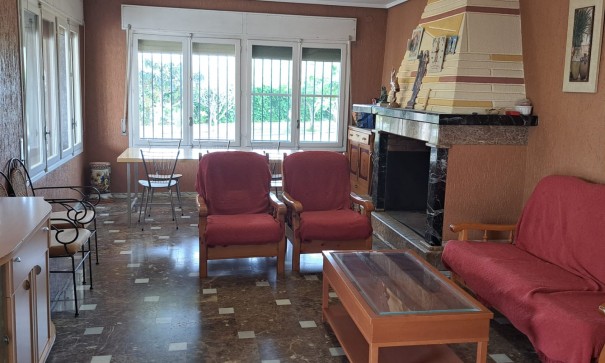 Herverkoop - Finca Landelijk pand -
Novelda