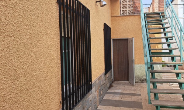 Herverkoop - Finca Landelijk pand -
Novelda