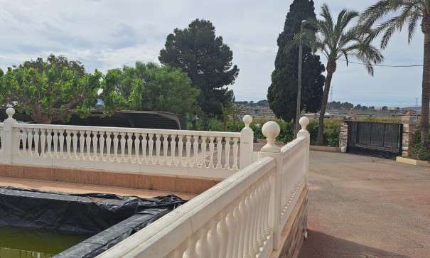 Herverkoop - Finca Landelijk pand -
Novelda