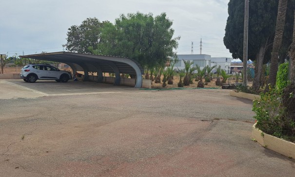 Herverkoop - Finca Landelijk pand -
Novelda