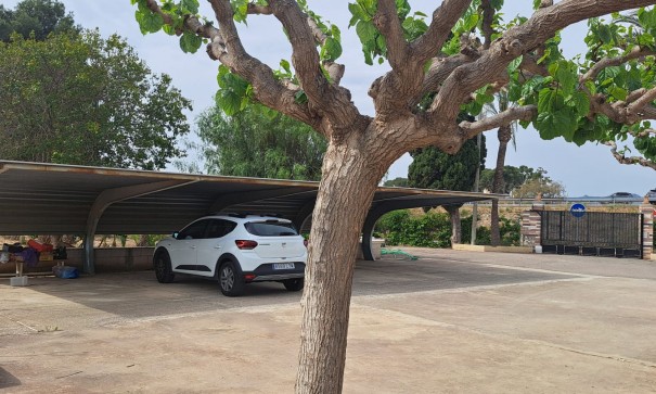 Herverkoop - Finca Landelijk pand -
Novelda