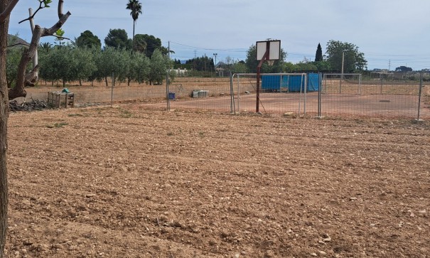Herverkoop - Finca Landelijk pand -
Novelda