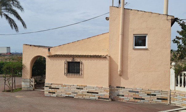 Herverkoop - Finca Landelijk pand -
Novelda