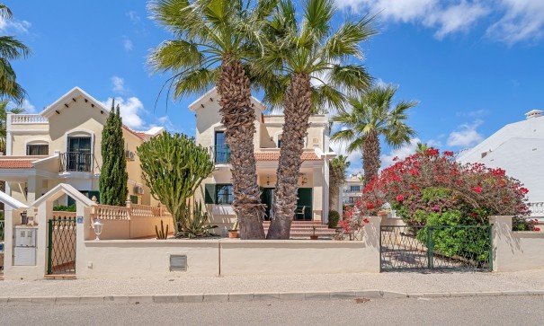 Sale - Detached Villa -
Orihuela Costa - Los Dolses*