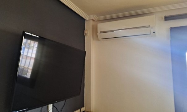 Resale - Freistehende Villa -
Hondón de las Nieves