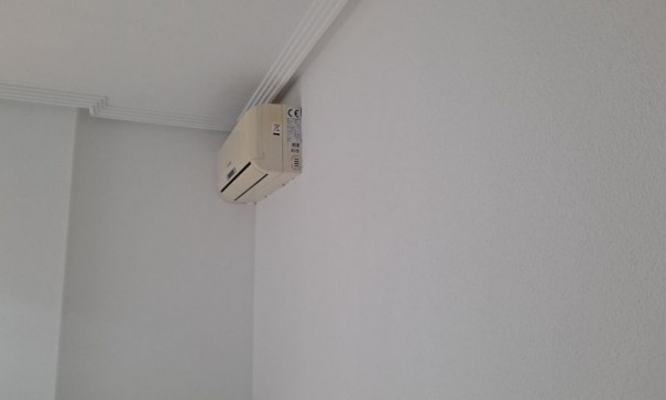 Resale - Freistehende Villa -
Hondón de las Nieves