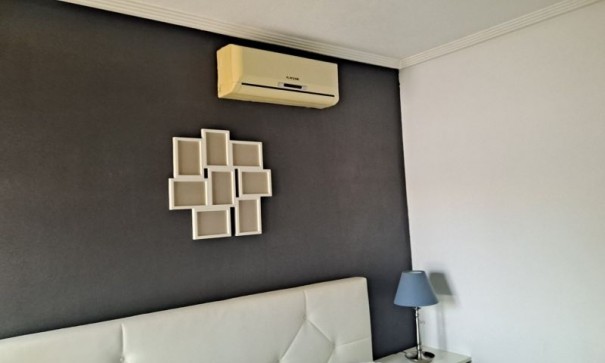 Resale - Freistehende Villa -
Hondón de las Nieves