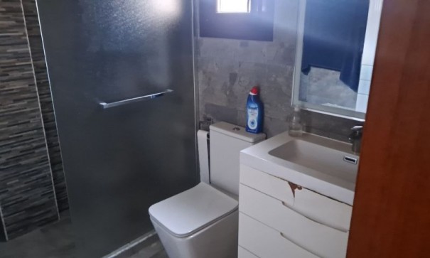 Resale - Freistehende Villa -
Hondón de las Nieves