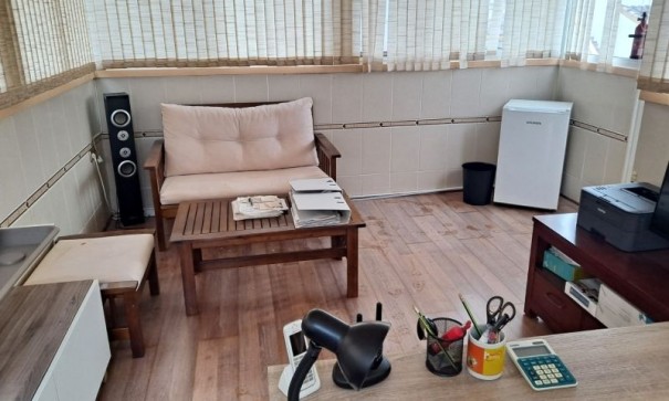 Resale - Freistehende Villa -
Hondón de las Nieves